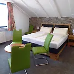 Hotell Brandl 3*